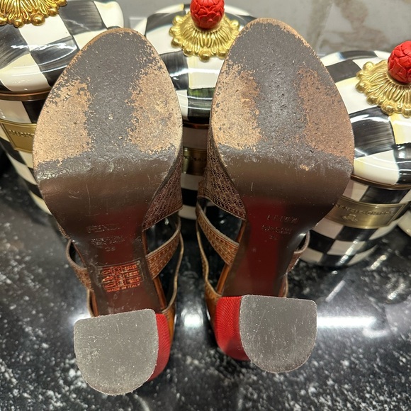 Fendi 4”heels, size 38. Made in Italy - Picture 6 of 6